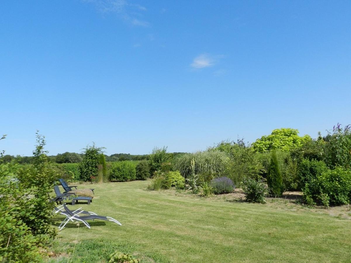 Gite La Grenouillere Esqueheries Exterior photo